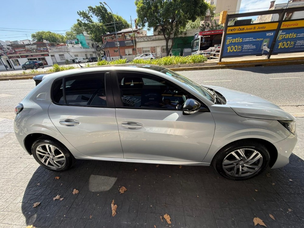 Peugeot 208 Feline — foto 15